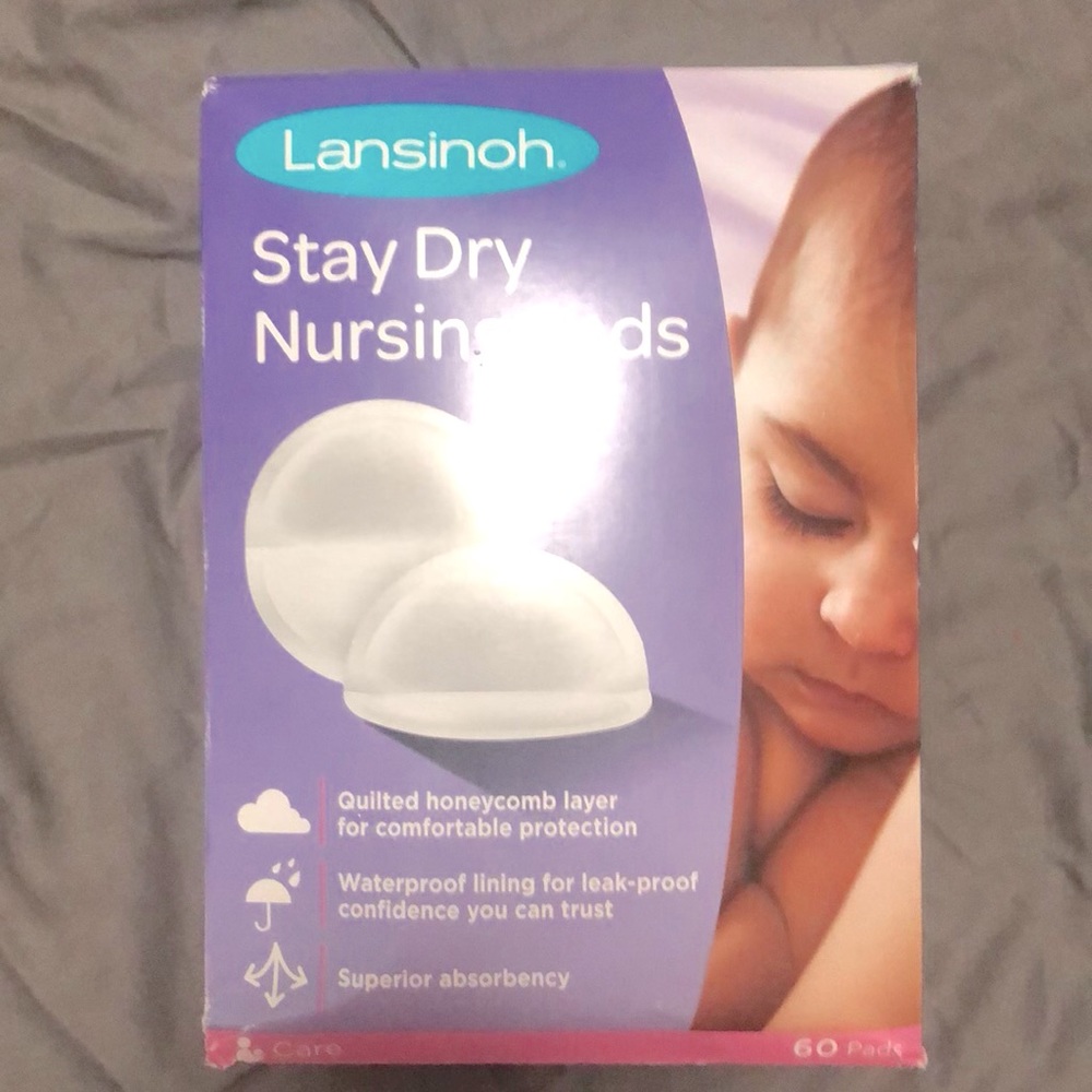 Breastfeeding dry pads.